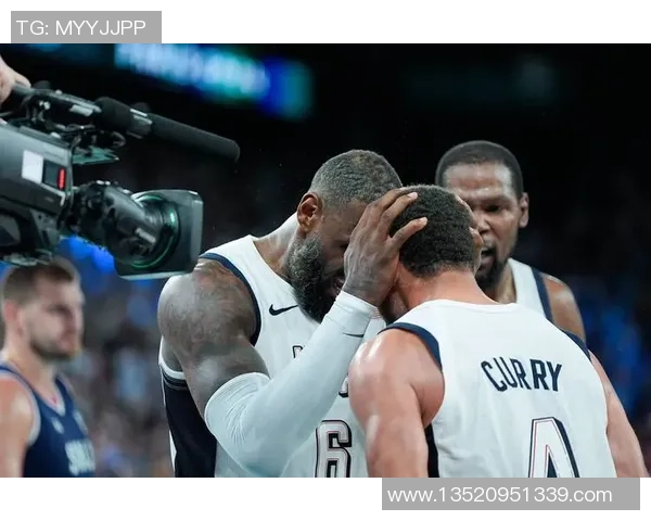 足球明星与詹姆斯的精彩对决视频引发热议球迷热情高涨 足球明星与詹姆斯的精彩对决视频引发热议球迷热情高涨